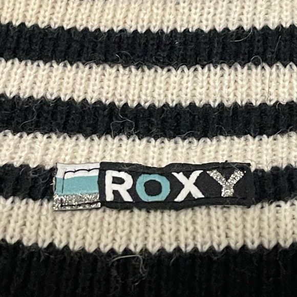 Girls Roxy Beanie - Picture 3 of 3
